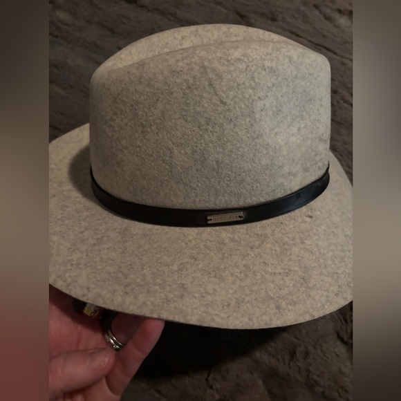 GIGI PIP Accessories - GIGI PIP Light Gray Felt Rancher Hat with Black Band
